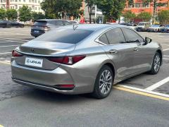 Lexus ES 200 Excellence Edition - ფოტო 9