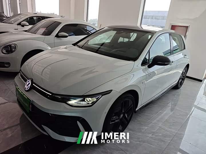 Volkswagen Golf 300TSI R-Line - автомобиль из Китая