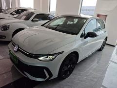 Volkswagen Golf 300TSI R-Line - фото 1