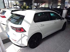 Volkswagen Golf 300TSI R-Line - фото 6