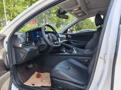 Hyundai Elantra 1.5L CVT Luxury - ფოტო 9