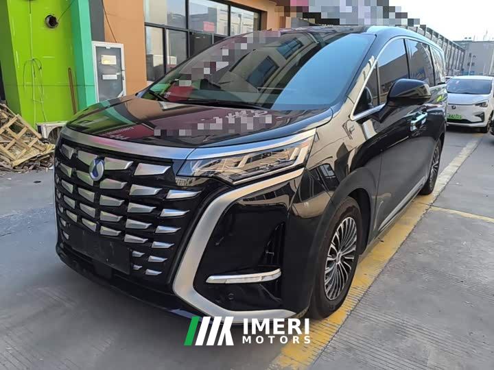 Denza D9 DM-i 970 AWD Flagship - автомобиль из Китая
