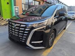 Denza D9 DM-i 970 AWD Flagship - фото 1