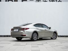 Lexus ES 200 Excellence Edition - photo 8