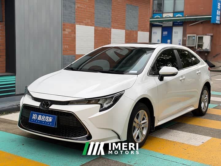 Toyota Corolla 1.8L CVT Luxury - автомобиль из Китая