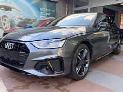 Audi A4L 40 TFSI Luxury Dynamic - фото 1
