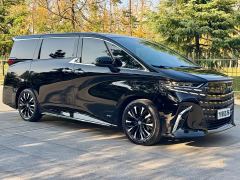Toyota Alphard Hybrid 2.5L Premium Edition - фото 3