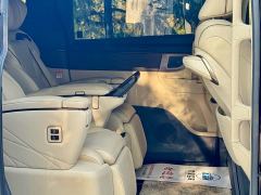 Toyota Alphard Hybrid 2.5L Premium Edition - фото 5