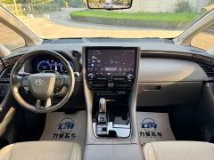 Toyota Alphard Hybrid 2.5L Premium Edition - фото 7