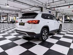 Volkswagen Taos 280TSI FWD Luxury Smart Connected Edition - фото 4