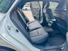 Toyota Avalon Hybrid 2.0L Luxury - фото 11