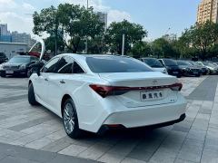 Toyota Avalon Hybrid 2.0L Luxury - фото 4