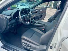 Toyota Avalon Hybrid 2.0L Luxury - фото 9