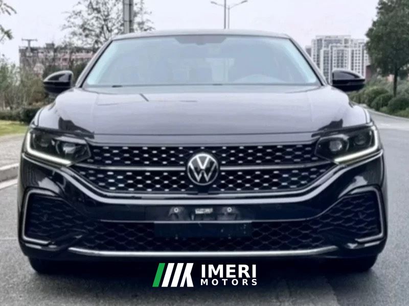 Volkswagen Passat Distinguished Edition 330TSI Elite Edition