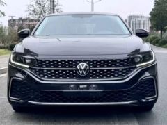 Volkswagen Passat Distinguished Edition 330TSI Elite Edition - фото 1