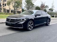 Volkswagen Passat Distinguished Edition 330TSI Elite Edition - фото 2