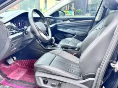 Volkswagen Passat Distinguished Edition 330TSI Elite Edition - фото 3
