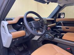 Land Rover Defender 110 3.0T P400 Dark Edition - ფოტო 10