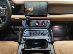 Land Rover Defender 110 3.0T P400 Dark Edition - ფოტო 14