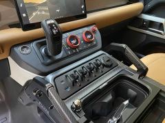 Land Rover Defender 110 3.0T P400 Dark Edition - ფოტო 18