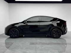 Tesla Model Y Long Range All-Wheel Drive - ფოტო 12