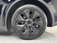 Tesla Model Y Long Range All-Wheel Drive - ფოტო 13
