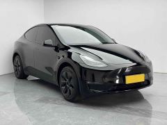 Tesla Model Y Long Range All-Wheel Drive - ფოტო 3