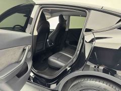 Tesla Model Y Long Range All-Wheel Drive - ფოტო 8