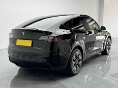 Tesla Model Y Long Range All-Wheel Drive - ფოტო 9