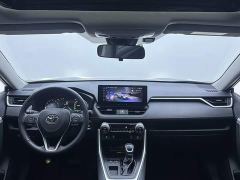 Toyota RAV4 2.0L CVT FWD Urban Edition - фото 11