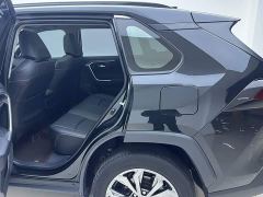 Toyota RAV4 2.0L CVT FWD Urban Edition - фото 15