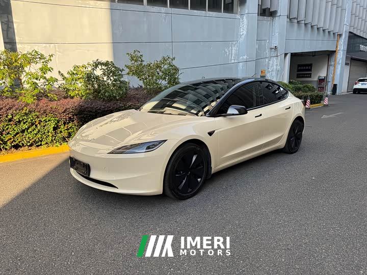 Tesla Model 3 Rear-Wheel Drive