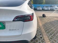 Tesla Model Y Standard Range RWD - ფოტო 7