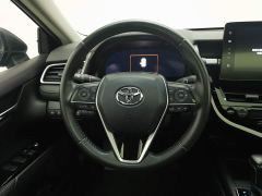 Toyota Camry Hybrid Luxury - фото 11
