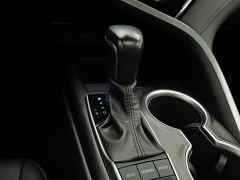 Toyota Camry Hybrid Luxury - фото 13