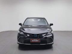 Toyota Camry Hybrid Luxury - фото 3