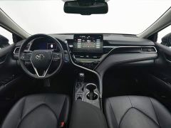 Toyota Camry Hybrid Luxury - фото 5