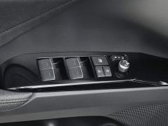 Toyota Camry Hybrid Luxury - фото 9