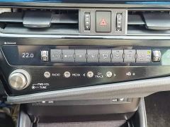 Lexus ES 300h Excellence Edition - ფოტო 17