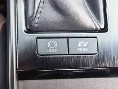 Lexus ES 300h Excellence Edition - ფოტო 19