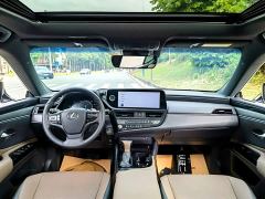 Lexus ES 300h Excellence Edition - ფოტო 8