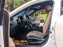Lexus ES 300h Excellence Edition - ფოტო 9