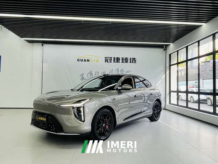 IM Motors Zhiji LS6 Pure Electric Max - автомобиль из Китая