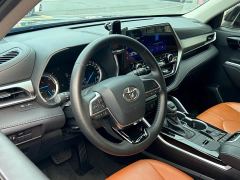 Toyota Highlander Hybrid 2.5L AWD Elite 7-Seater - фото 12