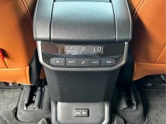 Toyota Highlander Hybrid 2.5L AWD Elite 7-Seater - фото 17
