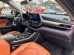Toyota Highlander Hybrid 2.5L AWD Elite 7-Seater - фото 19