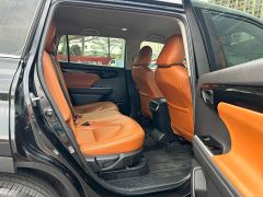 Toyota Highlander Hybrid 2.5L AWD Elite 7-Seater - фото 20
