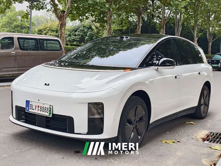 Li Auto i8 Standard Edition - автомобиль из Китая