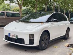 Li Auto i8 Standard Edition - фото 1