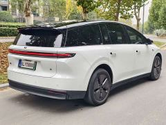 Li Auto i8 Standard Edition - фото 12
